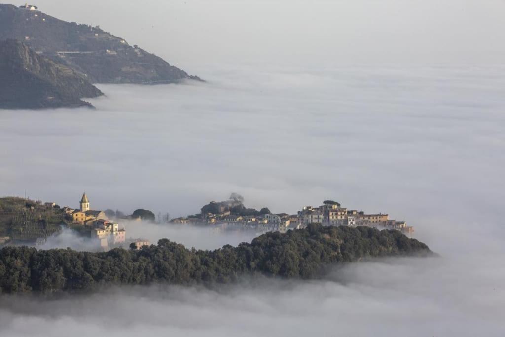 Amazing Flat At The Heart Of 5 Terre National Park Apartment Vernazza Bagian luar foto
