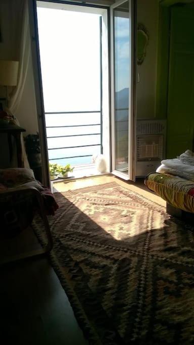 Amazing Flat At The Heart Of 5 Terre National Park Apartment Vernazza Bagian luar foto